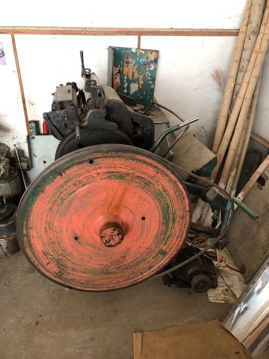 Станок   тигельный.