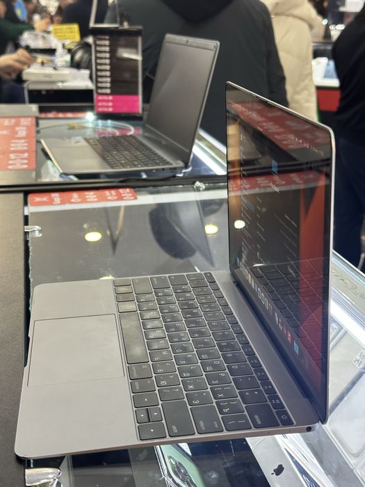 MacBook Core i5. 2017