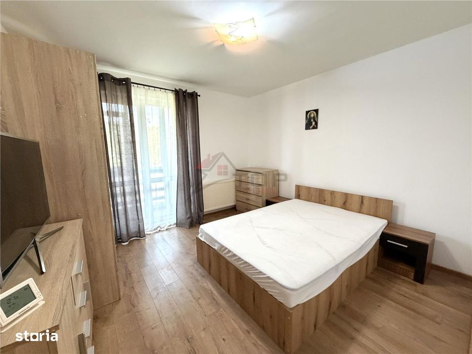 Apartament 3 camere decomandat+ parcare- Rediu