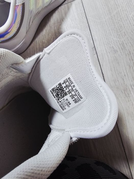 Adidas Hoops 4.0 CF
adidas Hoops 4.0 CF
adidas Hoops 4.0 CF