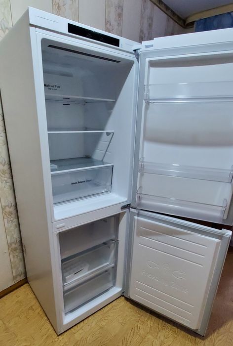 Продам холодильник LG