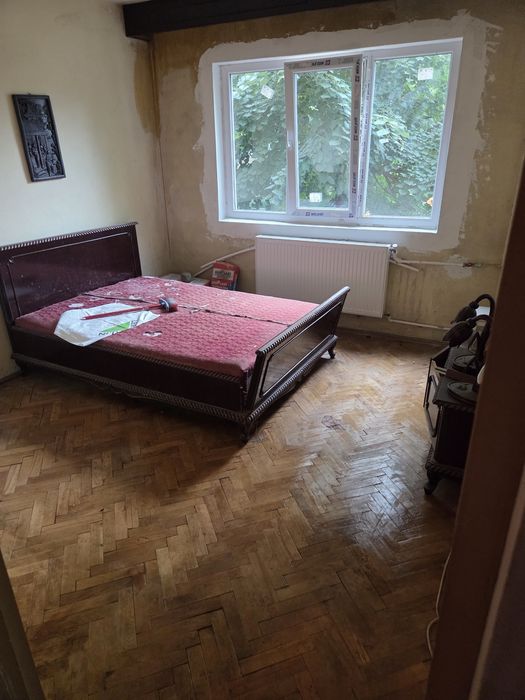 Apartament 3 camere de vanzare