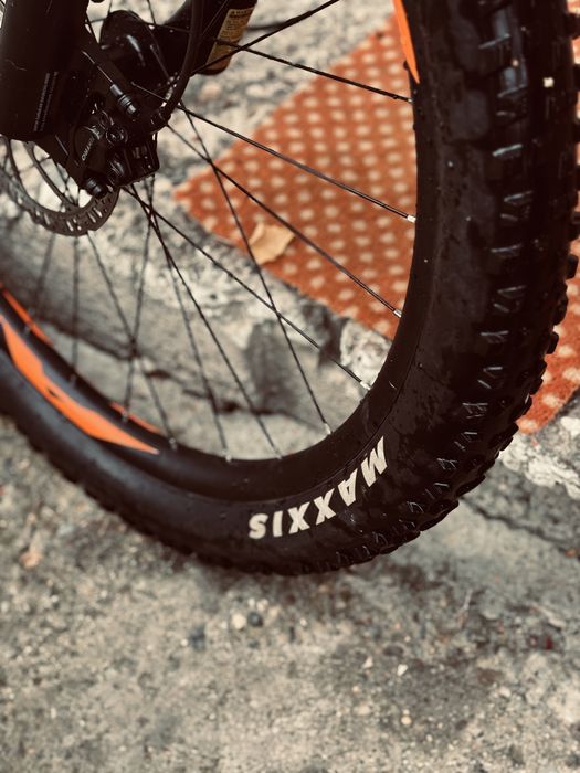 Giant Fathom Electrica