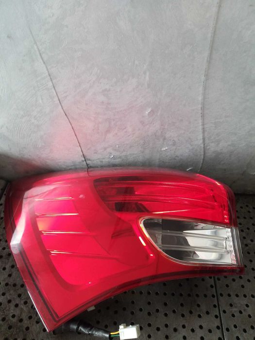 Stop tripla lampa stanga aripa hyundai ix20 924011k0l