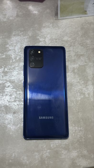 Продам Samsung S10 lite