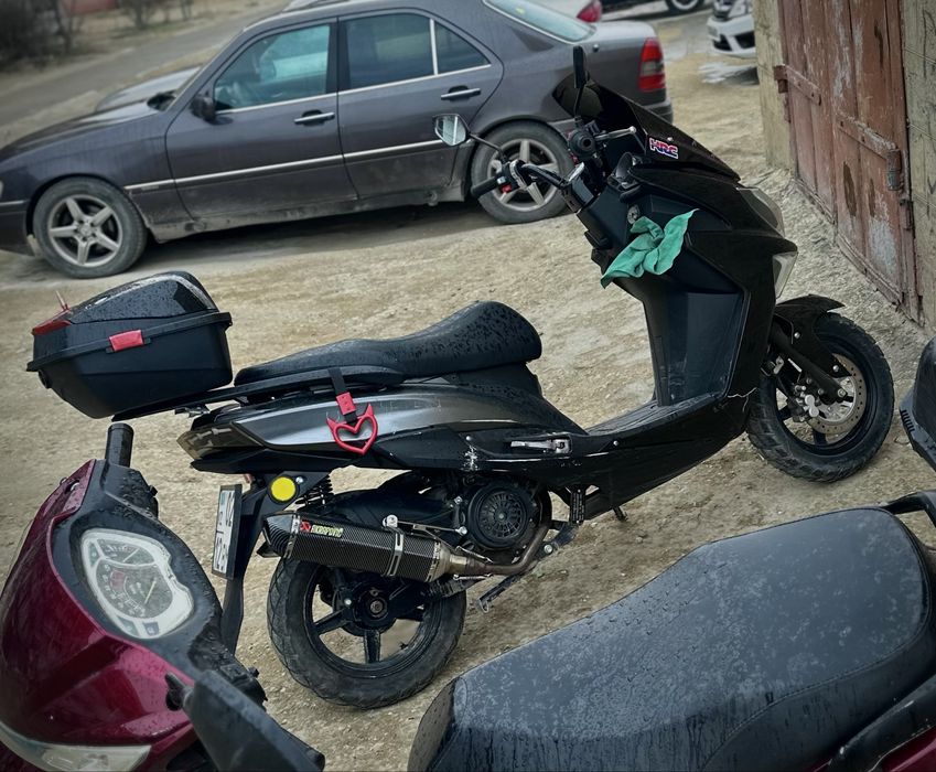 Продам мопед макси