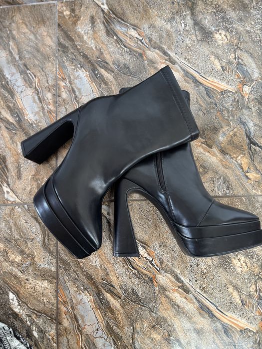 Botine elegante cu toc gros si platforma 39