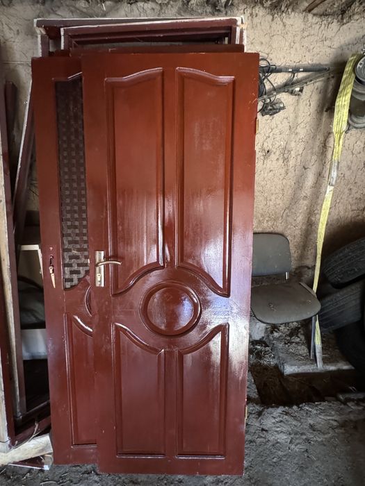 Есык рамасымен бырге