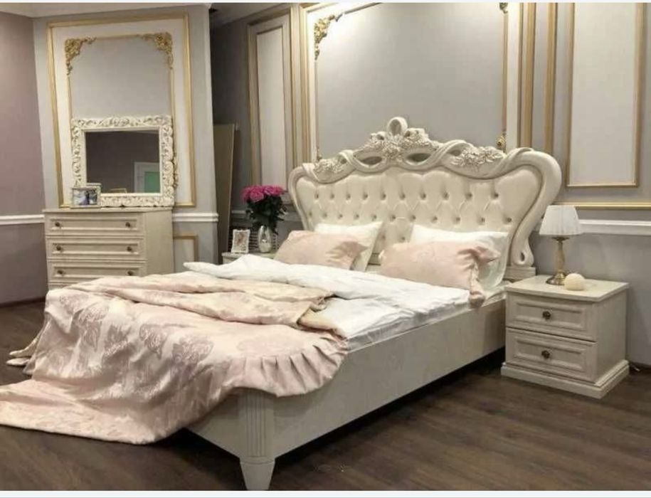 Спальный гарнитур