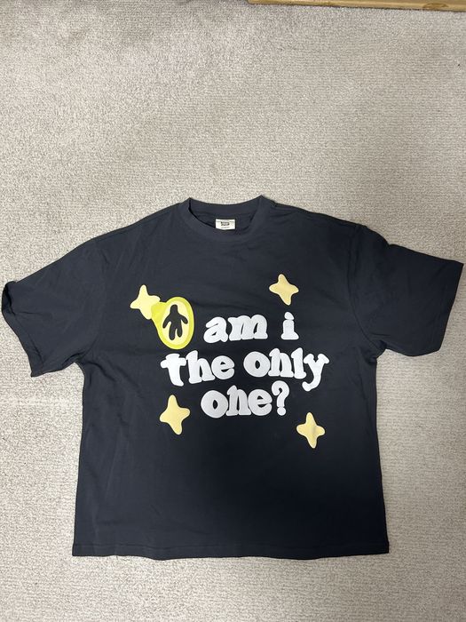 Tricou Broken Planet “am i the only one?”