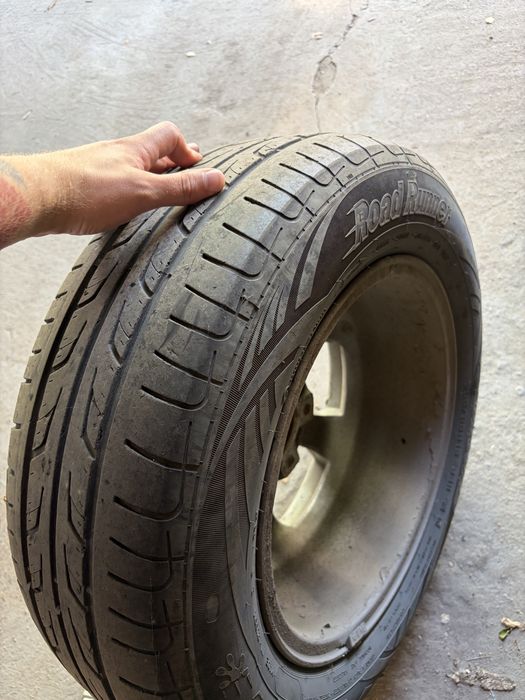 Продам резину с дисками r15