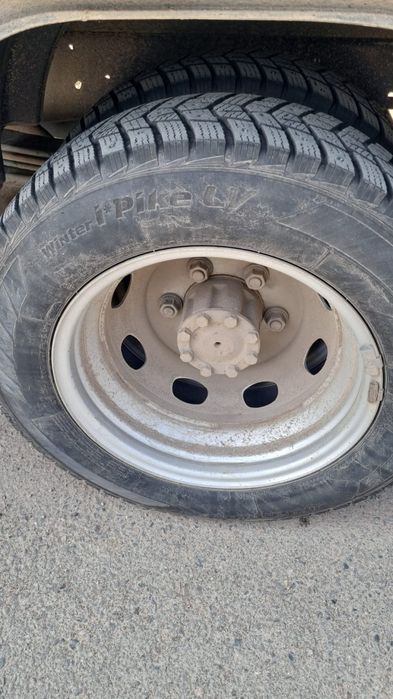 Резина зимняя шипованая