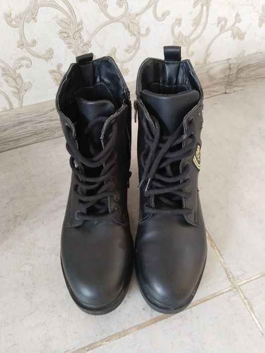 Женские Зимние ботинки