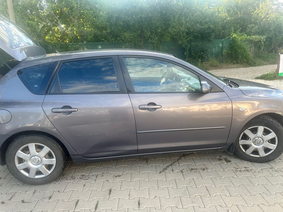 Vând Mazda 3 hatchback
