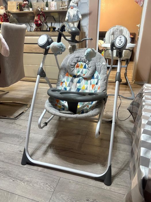 Детска люлка с мелодий