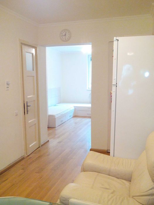 inchiriez garsoniera dubla cocheta  Ploiesti -gara de sud  350E