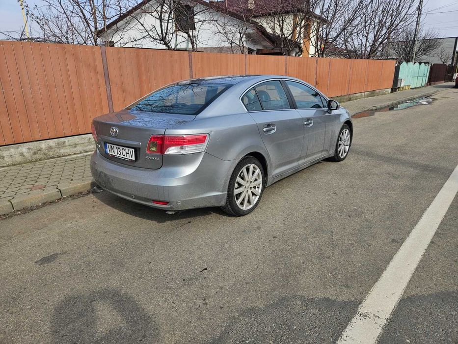 Toyota Avensis 2.0 benzina