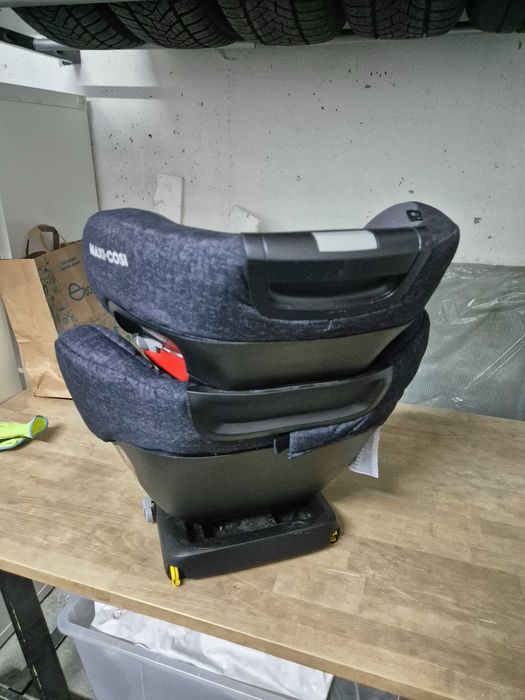 2бр. детски столчета за автомобил Maxi-Cosi RodiFix Airprotect