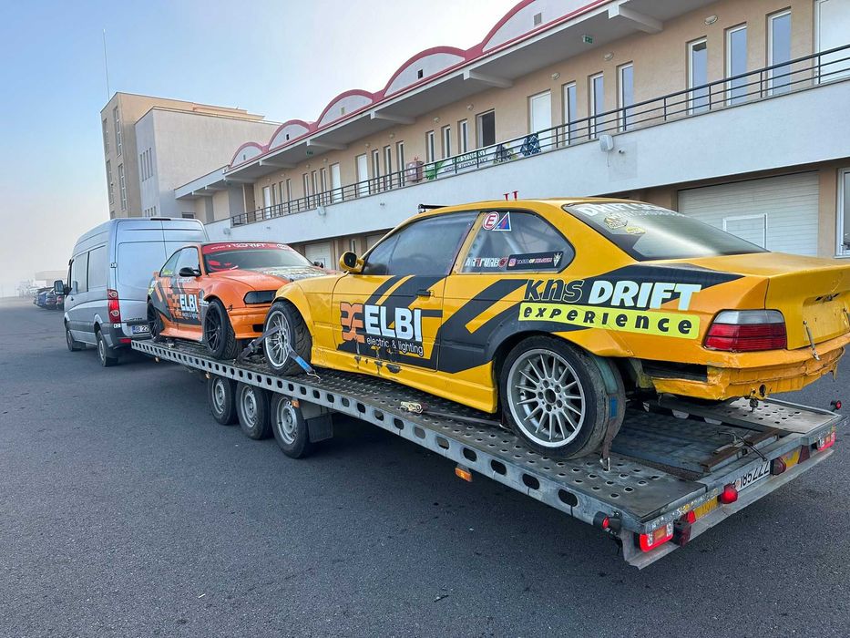 Închiriere platforma auto închiriez remorca dubla 8-8,5  3,5t