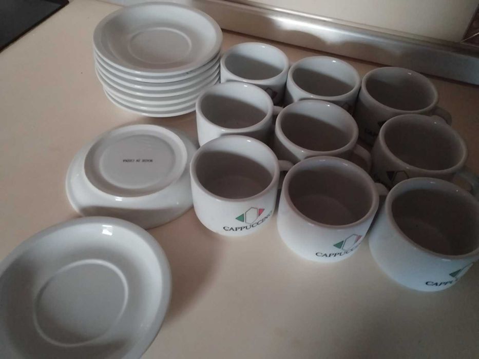 9 порцеланови чаши с чинийки Капучино