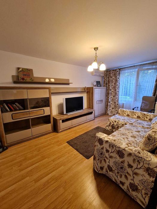Ofer spre închiriere, direct de la proprietar, un apartament cu 3 camere, situat în zona Teiul Doamnei – București, Sector 2, la etajul 2 din 8