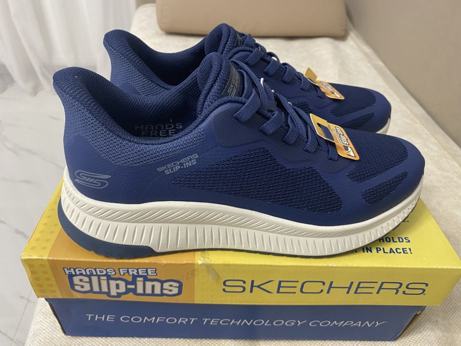 Продам кроссовки Skechers 42 размер