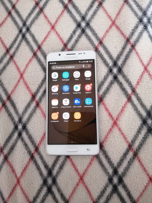 Samsung J 5 в хорошем состоянии