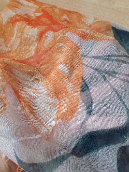 Лот 4 броя цветни тънки шалове