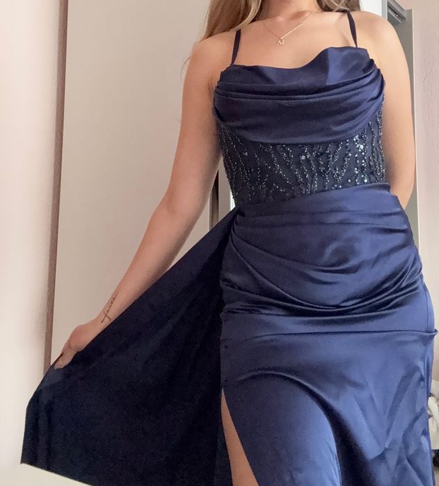 Дамска официална рокля Trendyol