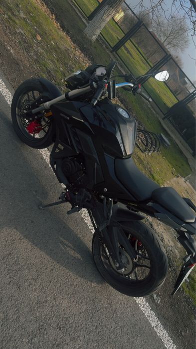 Vand motocicleta 125cc!