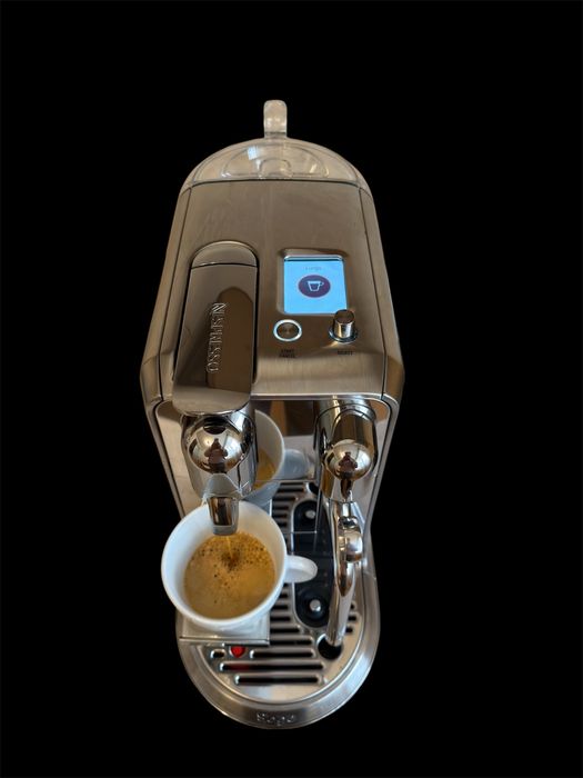 Espressor Nespresso Creatista Plus - stare excelentă + CADOU