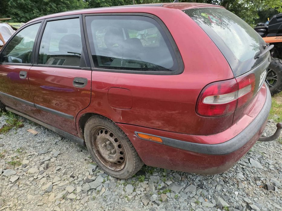 VOLVO V40 2001 — imagine 2