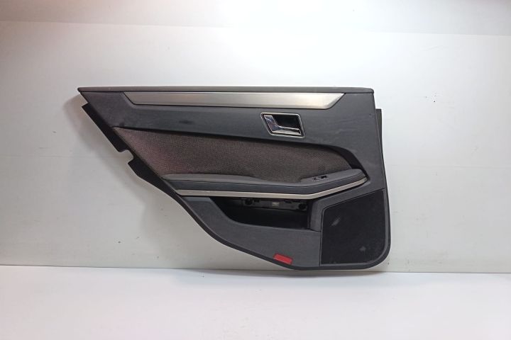 Tapiterie usa spate stanga 2127301570 Mercedes-Benz E-Class W212