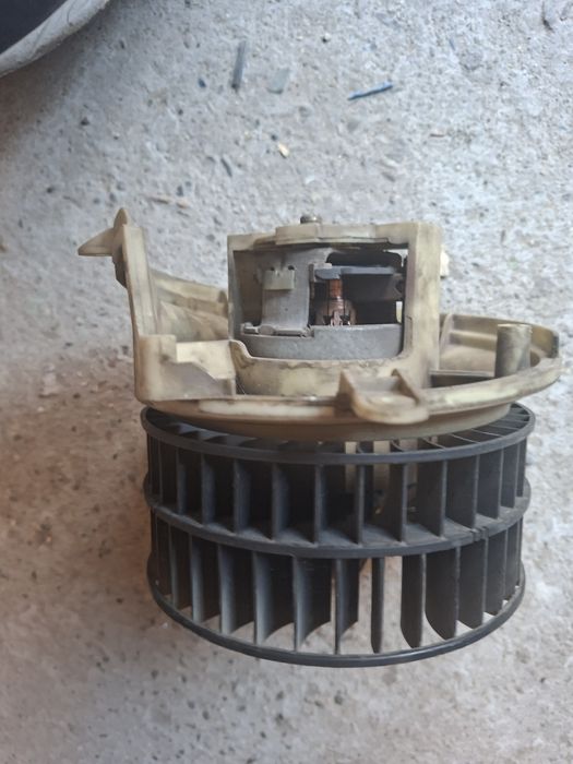 Продам механизм дворника мерседес w202 c класс