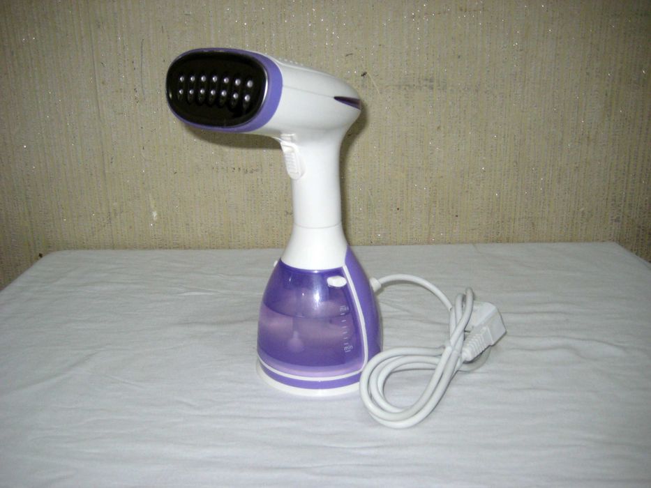 Утюг паровой HAEGER отличном рабочим состоянии!