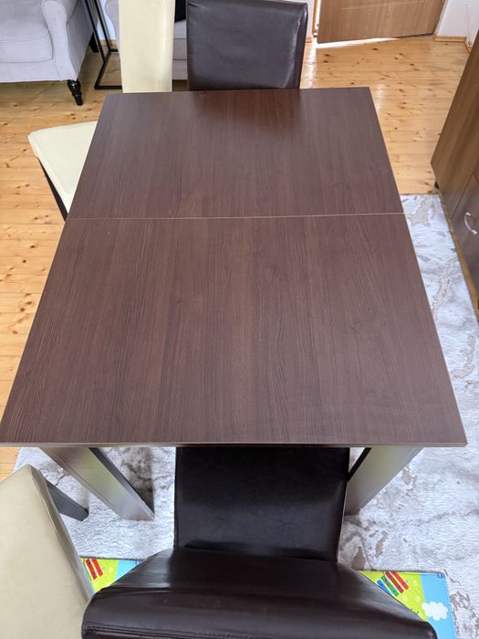 Masa cu 4 scaune extensibila