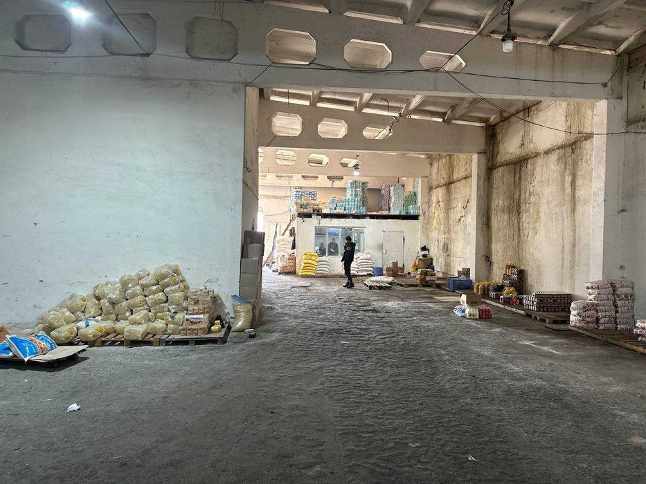 Сдается склад − 2550 м²