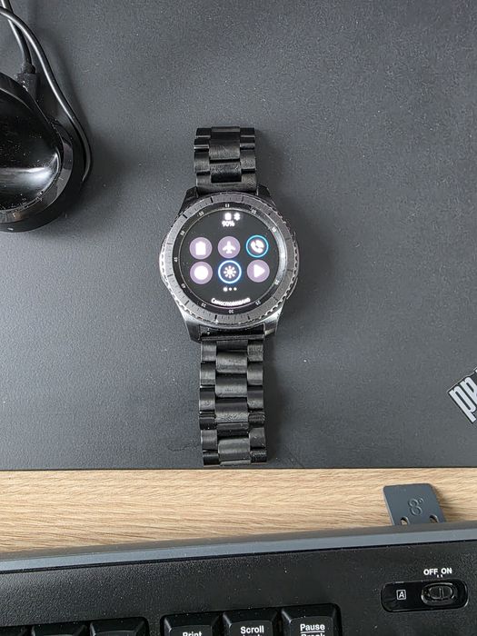 Smart часовник Samsung GEAR S3 frontier