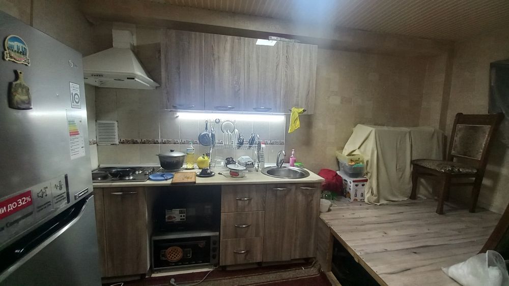 Барча уй жихозлари ва техника билан 1 хона уй сотилади