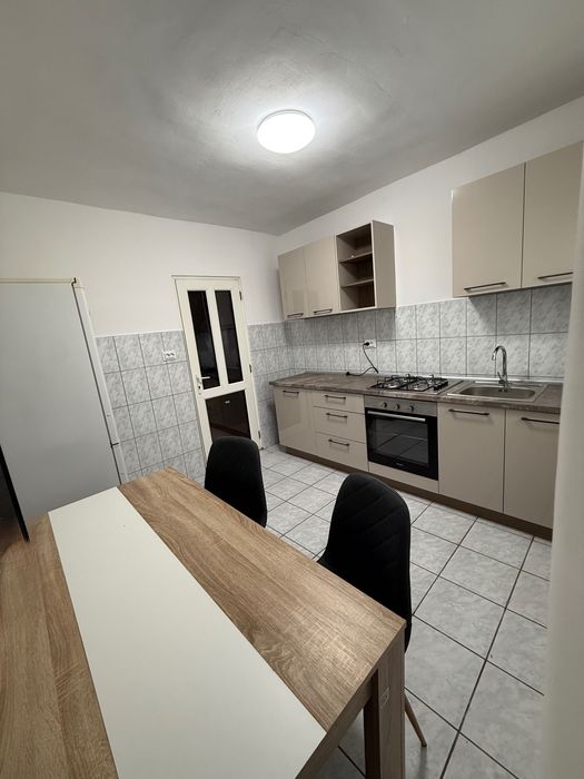 Apartament 3 camere de inchiriat, zona Bulevardul Dacia - View 2