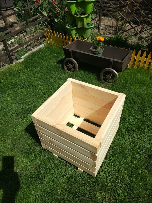 Клумба деревянная