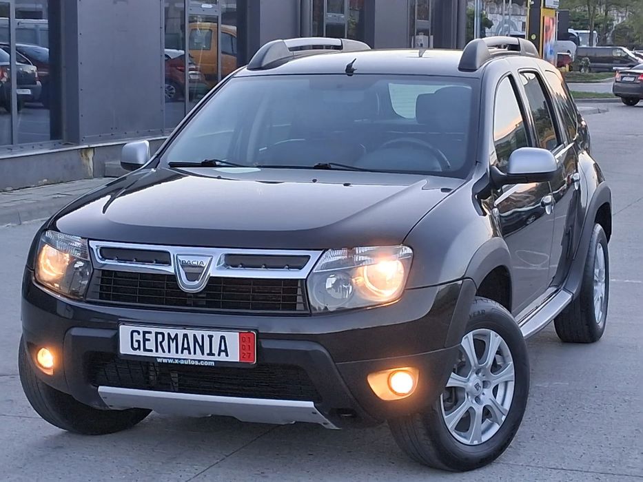 Dacia Duster Dacia Duster Prestige anul 2012 motor 1.6 benzina 4x4 la buton