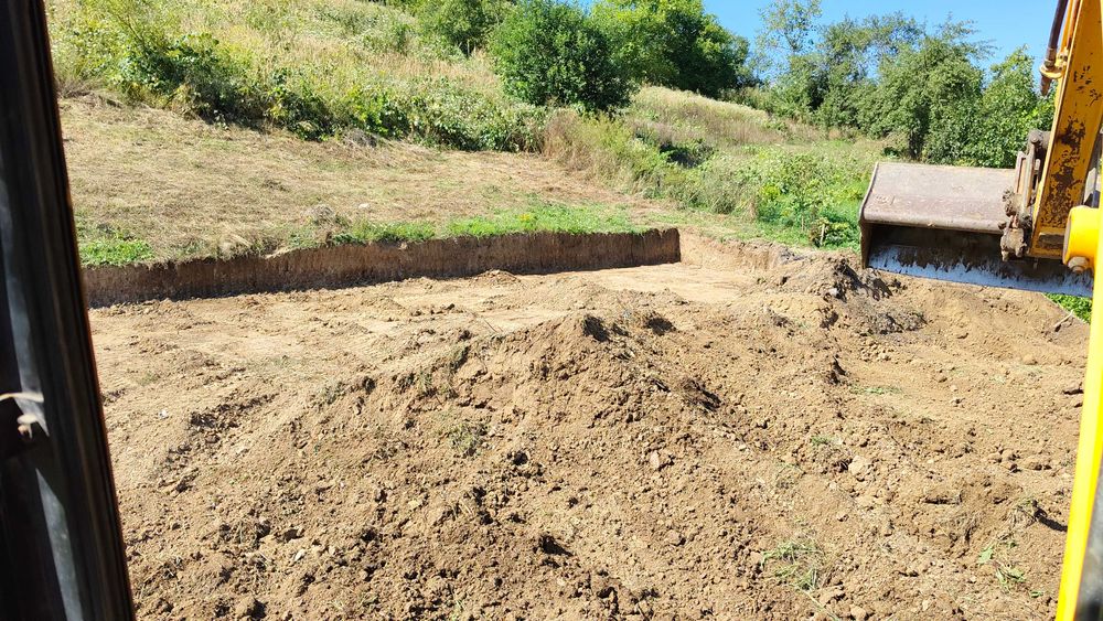 Prestări servicii închiriere Excavator 3.5T săpături, fundații, beciuri și Transport Agregate