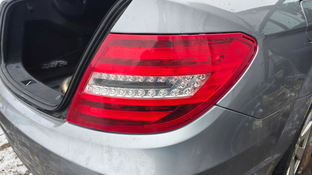 Tripla stop led frana Mercedes C class W204 facelift C200 C220 C250