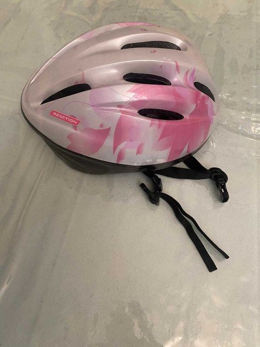 Срочно продам шлем велосипедный детский в отличном состоянии