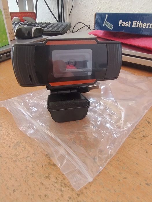 Уеб камера с HD резолюция