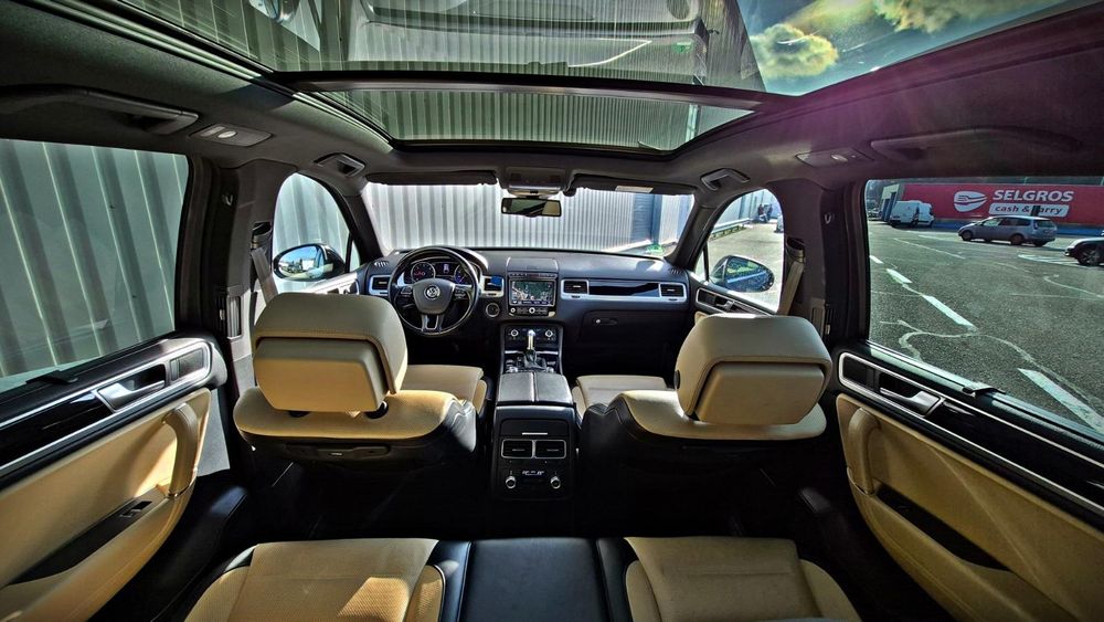 Vând Touareg Facelift R-LINE