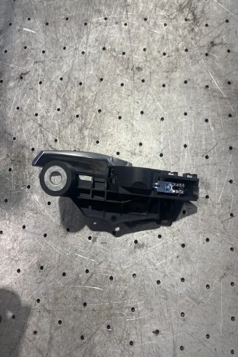 Maner deschidere din interior usa spate dreapta BMW Seria 7 2009
