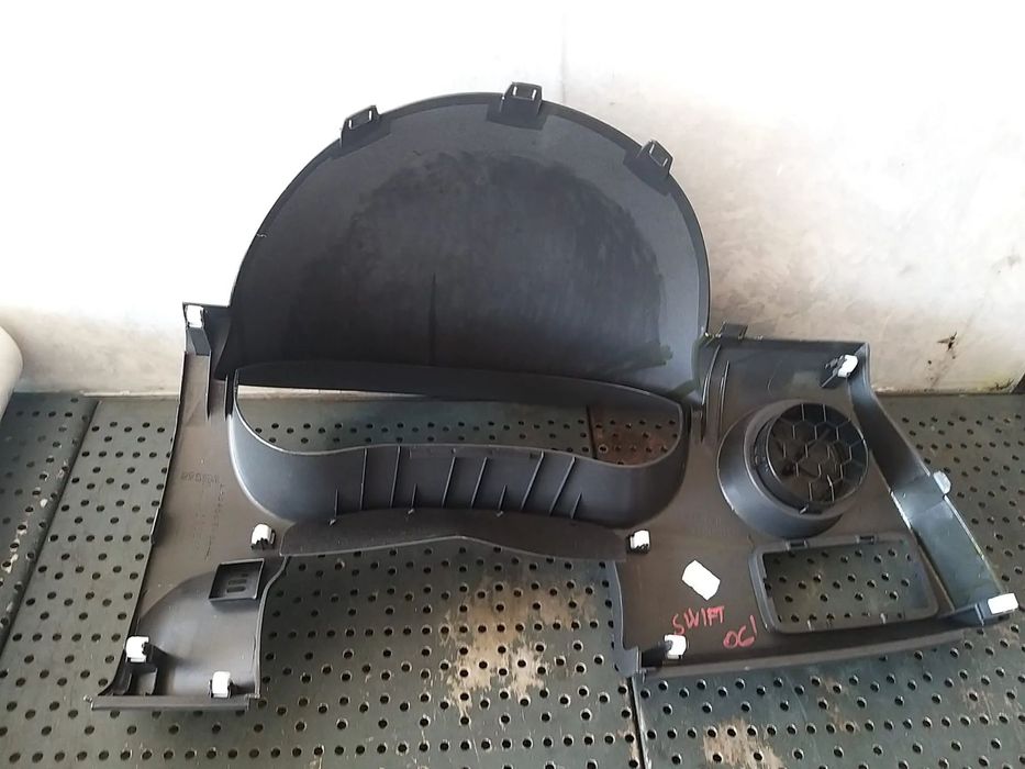 Rama ceasuri bord grila ventilatie suzuki swift 3 mz ez 7331162j1