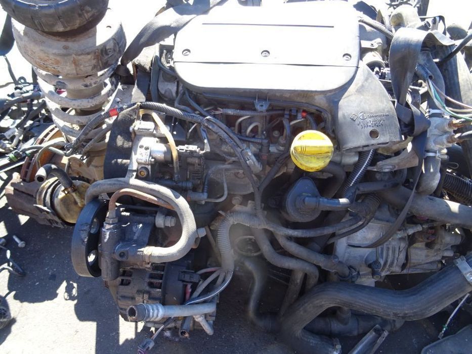 Motor Renault Trafic 1.9 DCI cu pompa si injectoare din 2005
